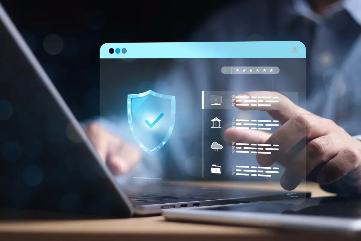 Imagen de mantenimiento web y seguridad